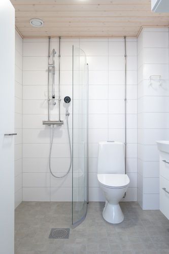 Kylpyhuone, kuvattu tammikuussa 2024